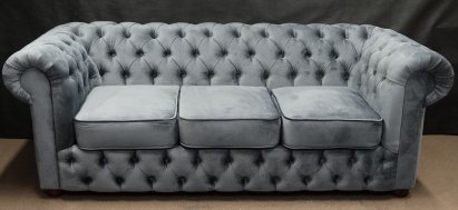 Sofa Chesterfield March 3 os.